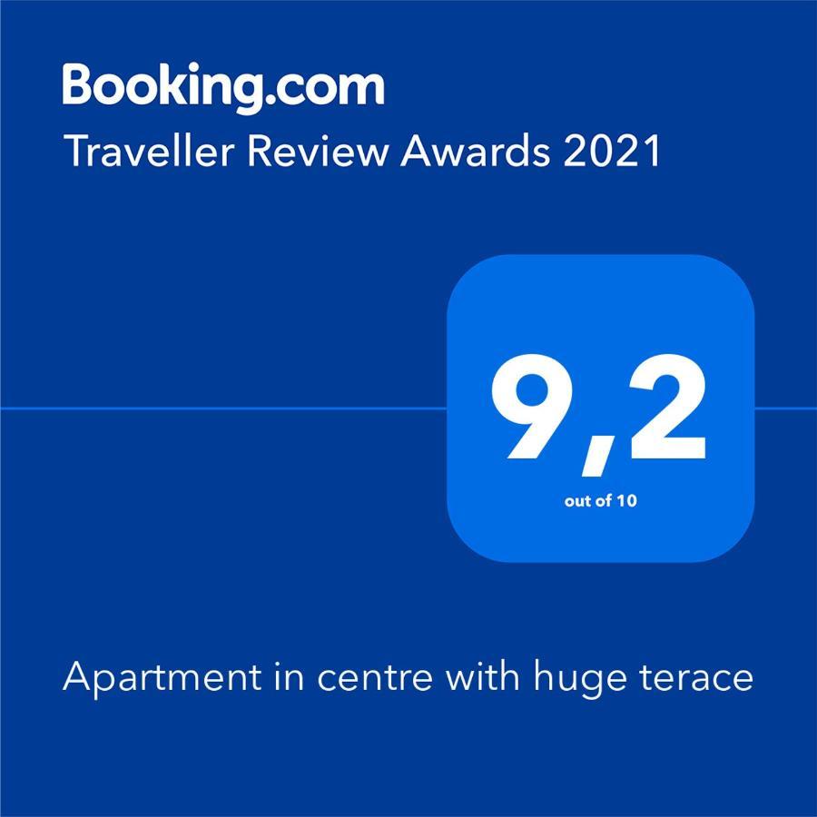 Apartment In Centre With Huge Terace Пула Екстериор снимка